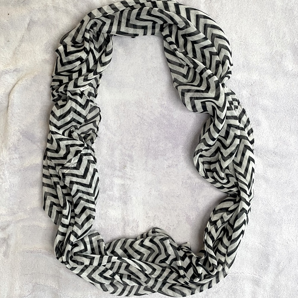 Forever 21, Infinity Scarf, Chevron Pattern